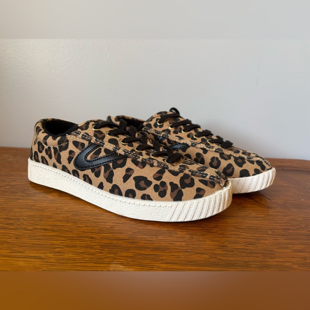 Tretorn Women’s Size 7 NYLite Plus Leopard Print Sneakers Canvas Shoes Animal - Picture 4 of 16